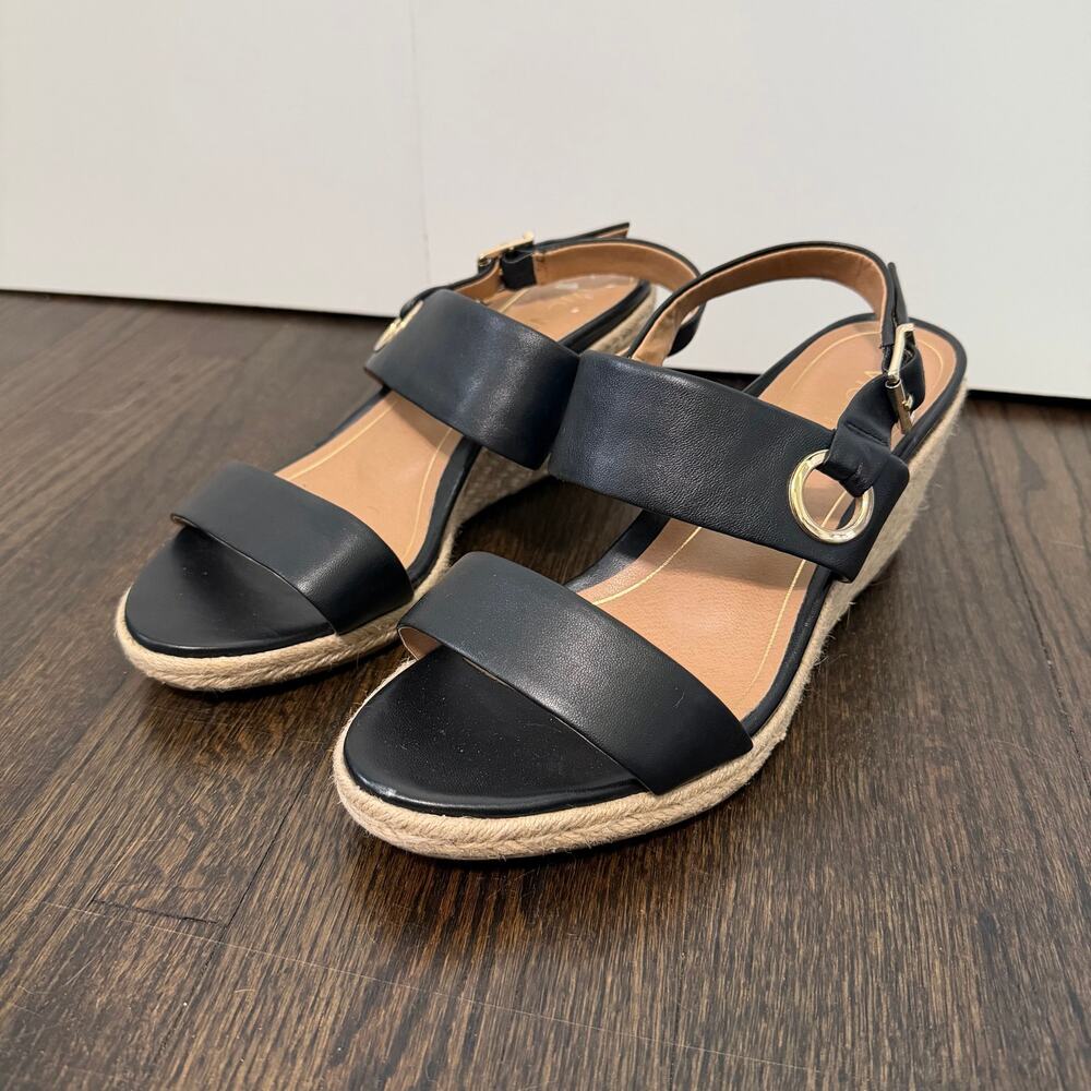 Vionic Vero Black Wedge- Size 11